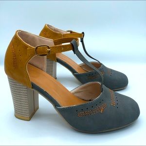 Shoes. Size 6. Brown and gray